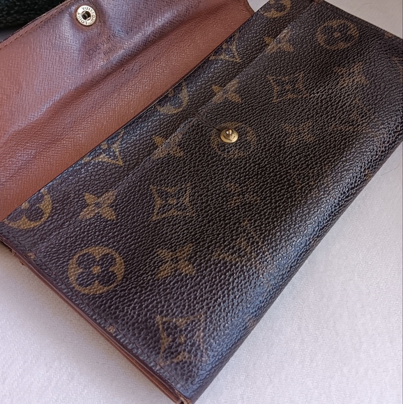 Louis Vuitton Monogram Wallet - Picture 6 of 16